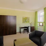 Am Tiefwarensee Hotel