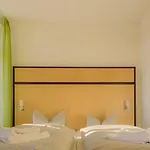 Am Tiefwarensee Hotel