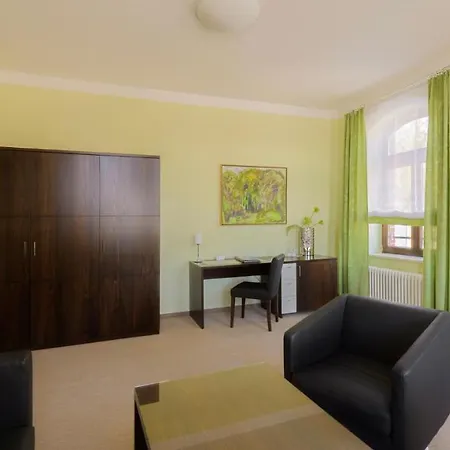 Am Tiefwarensee Hotel