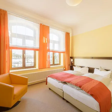 Am Tiefwarensee Hotel