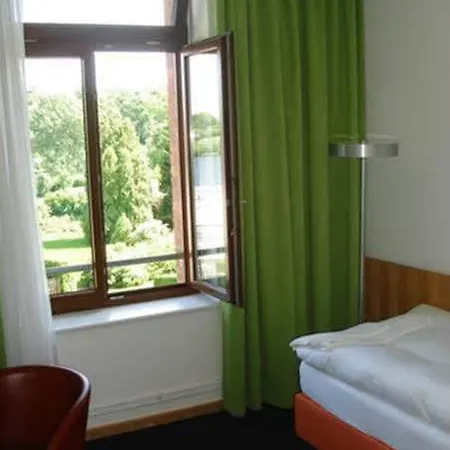 Am Tiefwarensee