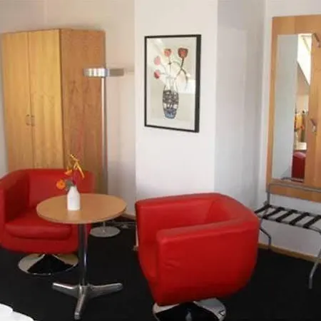 فندق Am Tiefwarensee فارين