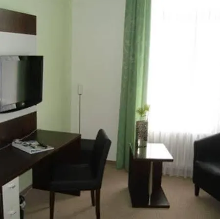 فندق Am Tiefwarensee فارين