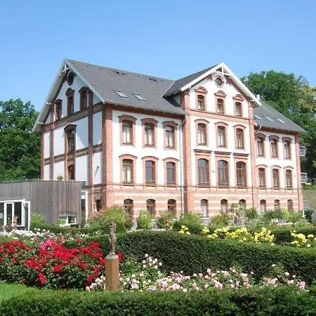 Am Tiefwarensee Отель Варен