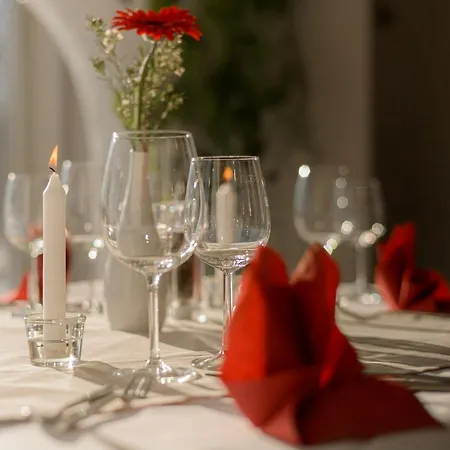 Am Tiefwarensee 3* فارين