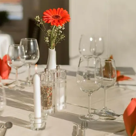 فندق Am Tiefwarensee فارين