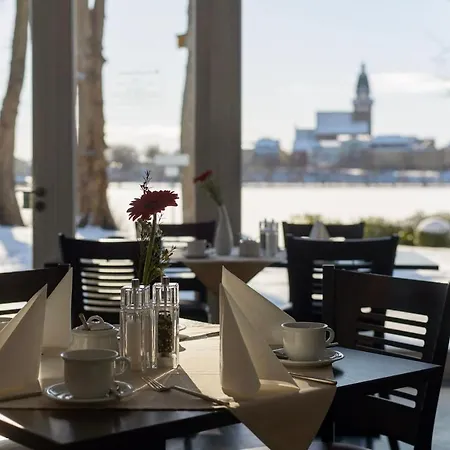 Am Tiefwarensee فندق