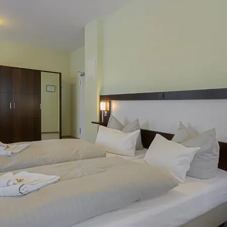 Am Tiefwarensee Hotel 3*