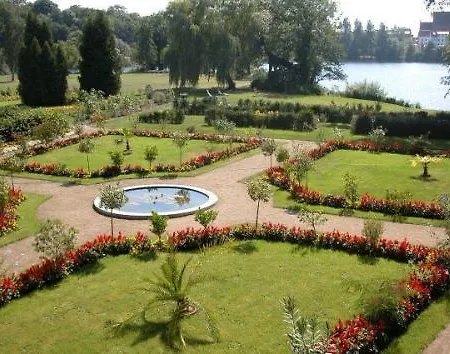 Am Tiefwarensee 3*