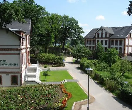 فندق Am Tiefwarensee 3*