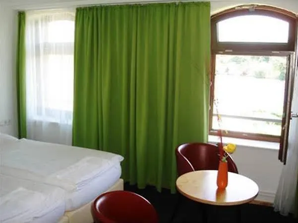 Hotel Am Tiefwarensee 3*